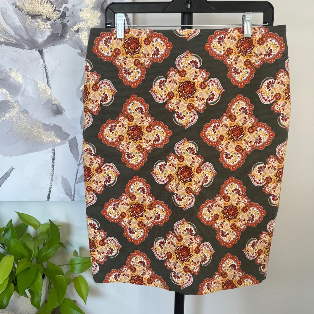 Loft Olive Green Medallion Print‎ Pencil Skirt Zip Back Knee Length Boho Office